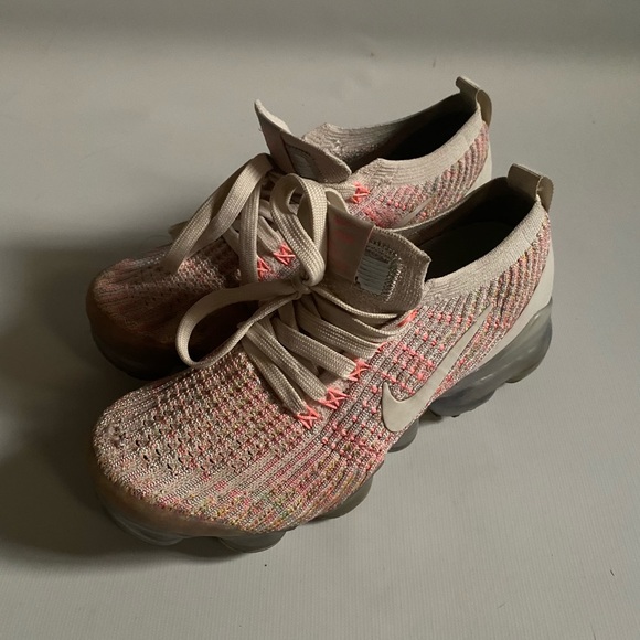 Nike Shoes - Nike Vapormax
